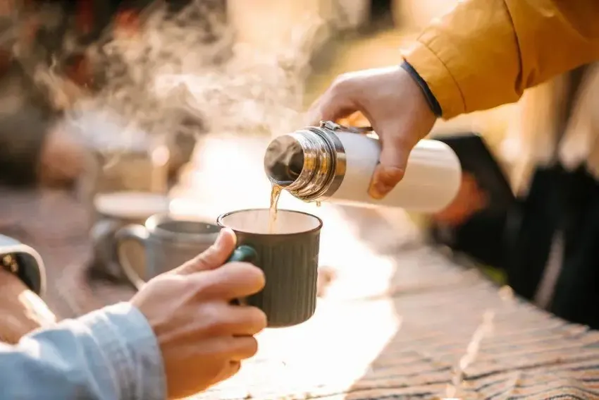 这种保温杯会让热水变“毒水”，你可能正在用！