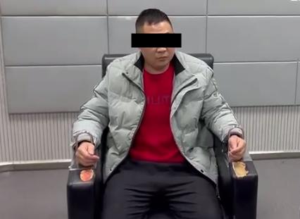 海宁一男子偷拿同事的手机给自己转账，结果…