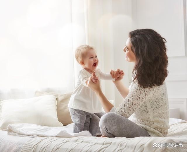 老妈骨折卧床，我带娃去伺候两个月，妈妈让我给嫂子4千块餐费