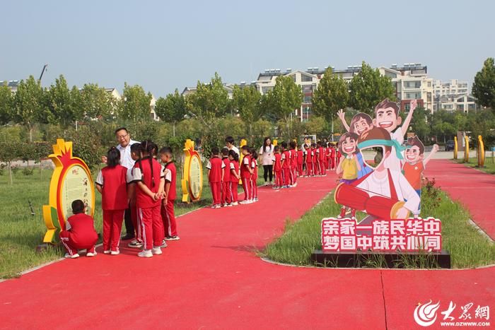 石榴花开黄河口｜河口区河安小学让民族团结进步之花绽放校园