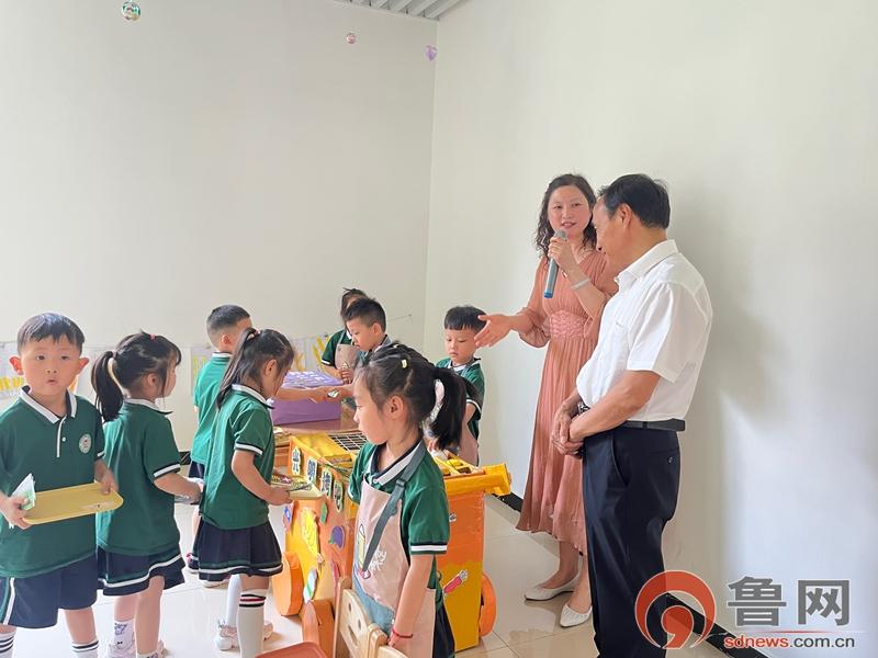 枣庄市市中区政协莅临光明路小学幼儿园视察调研