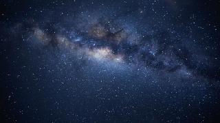 我们身处银河系中从未离开，是如何知道银河系全貌的？