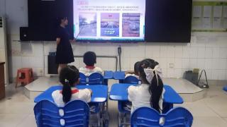 济南高新区鸡山小学举行交通安全教育主题班会