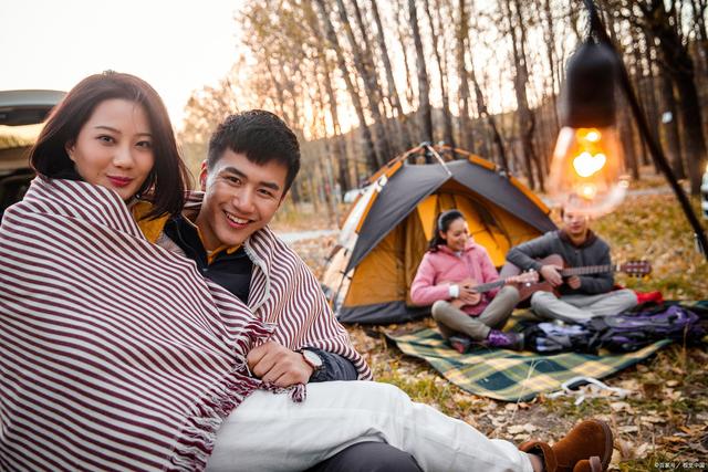 男人对爱情的渴望，不仅仅是爱人的拥抱，更想得到女人的三样东西