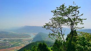 纵横古今论蜀道，飞跃山河说广元