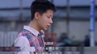 学生缺席中考后，佟丽娅提出换岗……