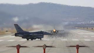 韩美举行空军演习以回应朝鲜发射洲际弹道导弹