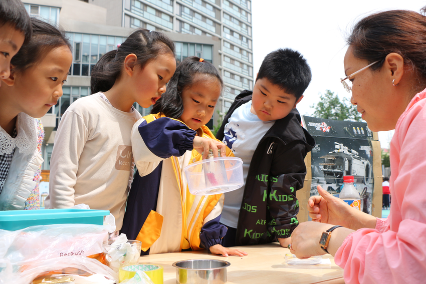 燃科技之梦，做追光少年——济南市历下区启然幼教集团科技展活动