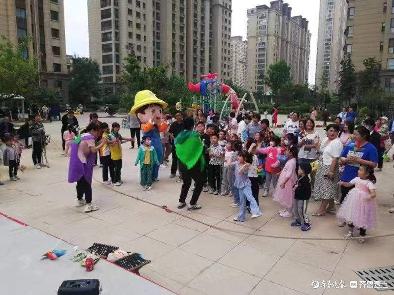 上高街道：开展婴幼儿照护服务亲子活动