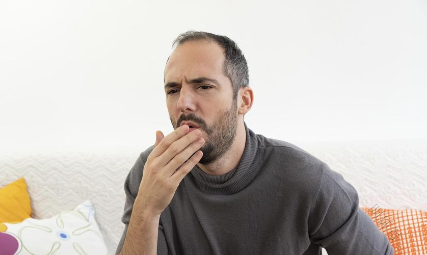 一直感觉喉咙有痰，但就是咳不出来，如何化痰好呢？