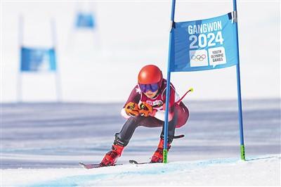 中国冰雪新生代闪耀冬青奥会