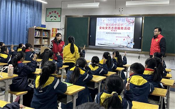 郑州高新区长椿路小学：文化文艺志愿服务进校园