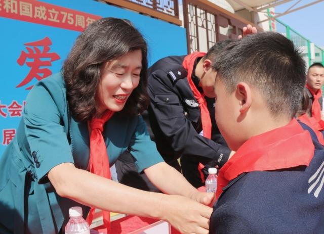 红领巾爱祖国 济南高新区雅居园小学举行少代会暨新队员入队仪式