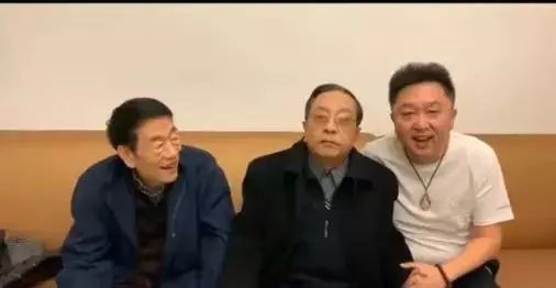 相声大腕聚会，李伯祥四字评价于谦，网友说三道四