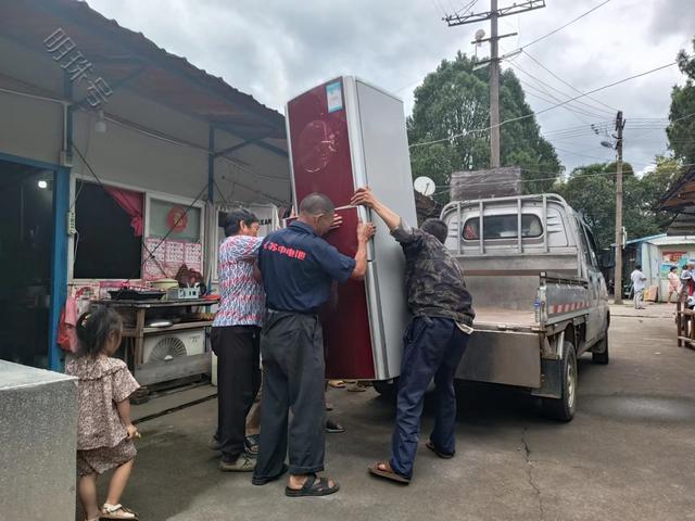 福建连城回应“多位受灾老人栖身简易铁皮房5年”：已组织安全转