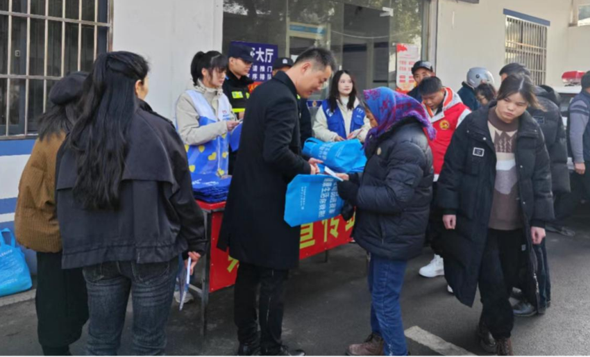 你好“警察节” 普法“零距离”