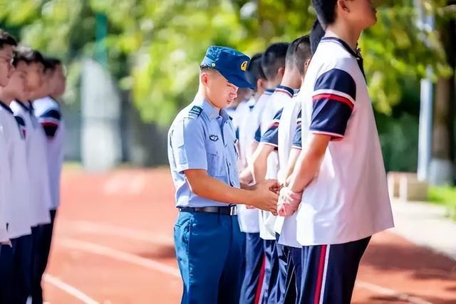 开学第一课：奋进新征程 青春勇担当