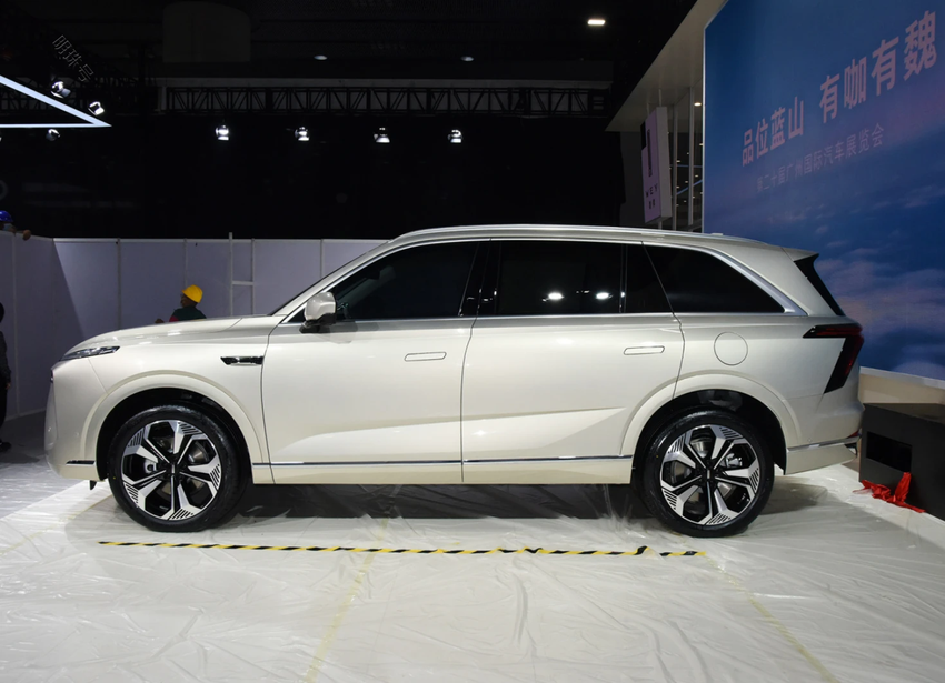 魏牌蓝山DHT PHEV 的反向对标可以打动你吗？