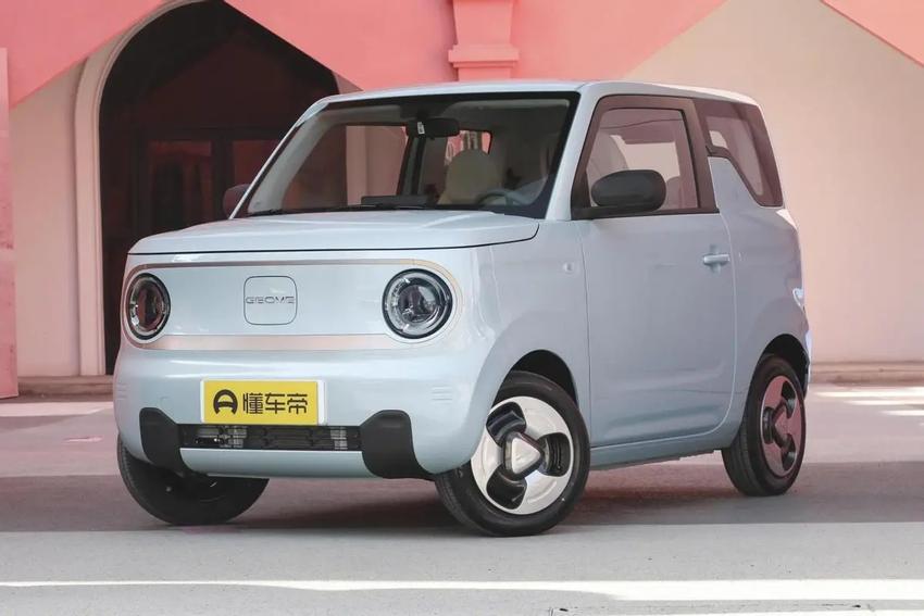 熊猫mini2023款120km超萌熊造型比较可爱