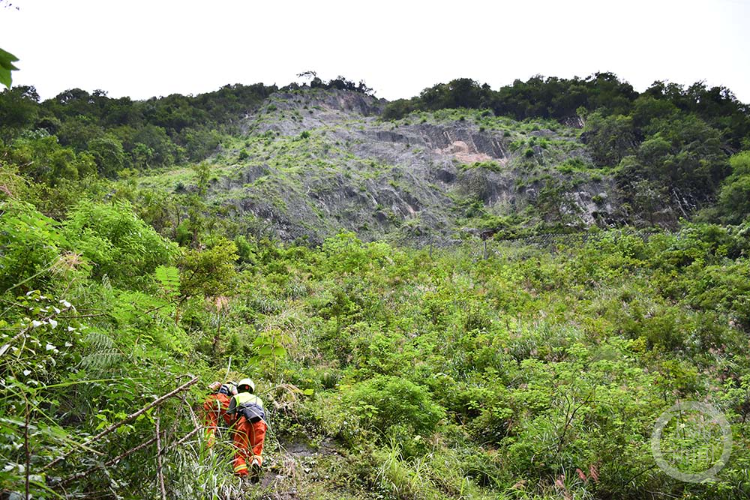 节日坚守 | 搜山扫石除险清患