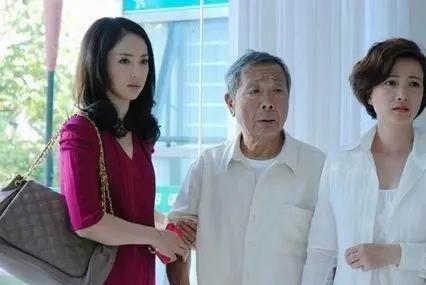 婆婆让小姑子小叔子一家回来过年，要儿子儿媳带着孩子去住旅社