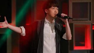 TVB中年男歌手靠医美去掉眼袋减龄10岁，被误以为是知名歌手儿子