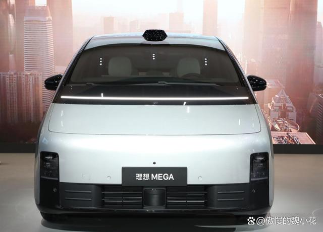 “理想MEGA”3月1日全面开售，新增大象灰配色