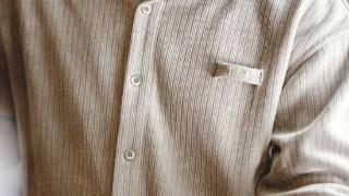 美式休闲风格的雪尼尔衬衫，在日常穿搭上也能轻松搭配