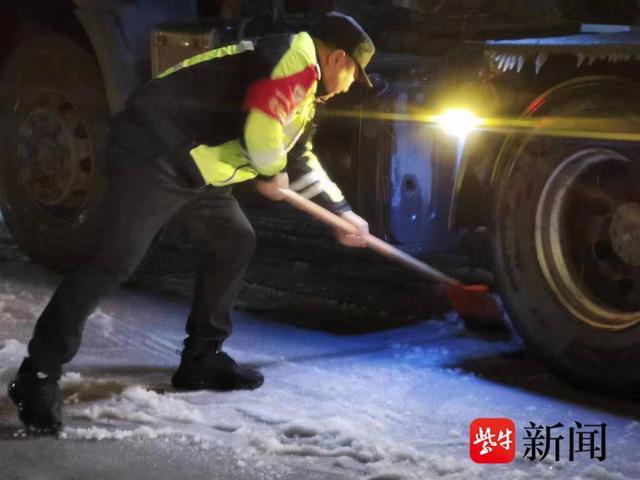 “雪战”两昼夜——一名宿迁交警战冰雪保畅通的故事，快来看看吧