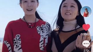 黄梅戏女演员吴琼晒与养女合拍视频，女儿罕见露面引热议