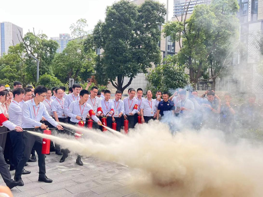 以“演”促防，防患未“燃” 江北消防大队联合前江街道开展高层建筑消防演练