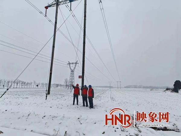 国网新蔡县供电公司：“闻雪而动”特巡忙