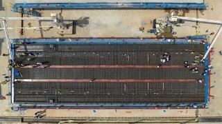 成达万高铁全线首孔箱梁成功浇筑 40米预制箱梁首次应用于西南地区铁路建设