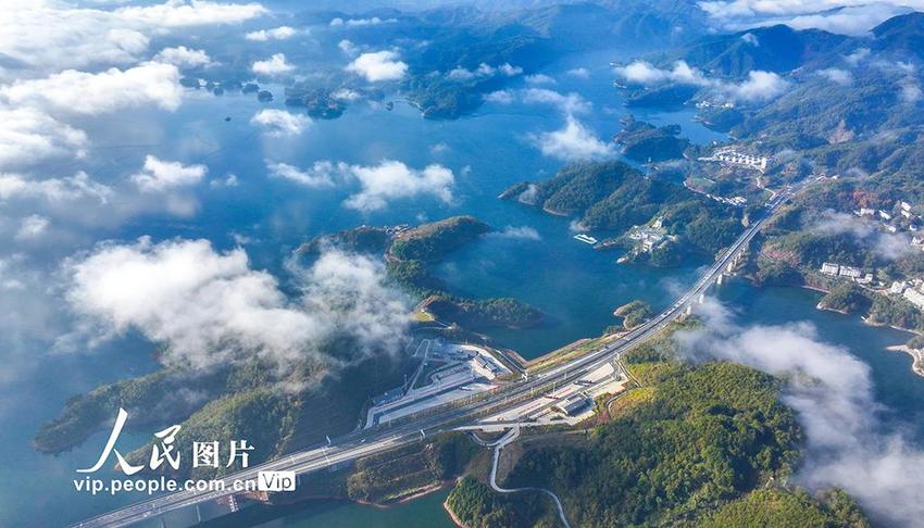 浙江淳安：千黄高速 景美如画