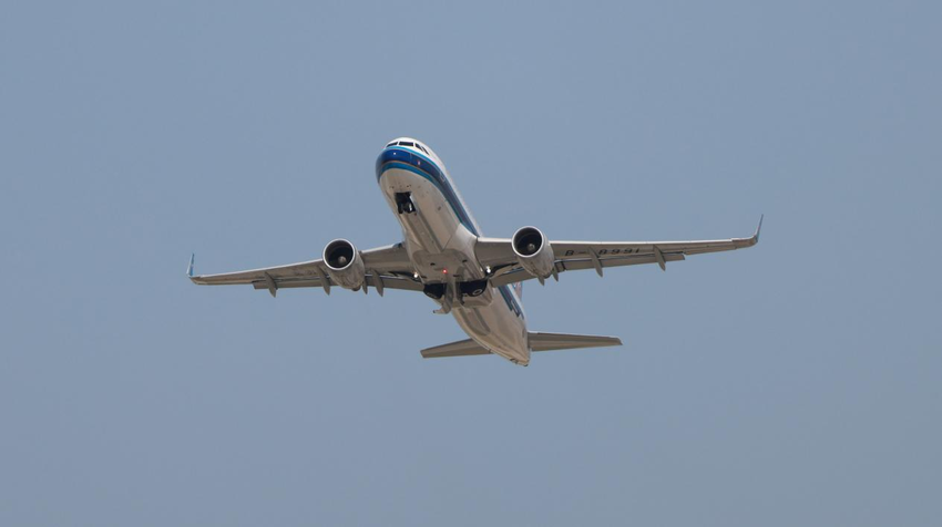 南航7月在郑州机场运送旅客超65万人次