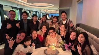 TVB男星庆祝生日完全不像65岁，与太太结婚16年坚持丁克不生育