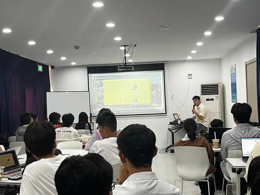 泰山职业技术学院举办“学创杯”全国大学生创业综合模拟大赛指导培训会