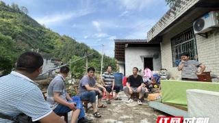 风雨同舟 古丈县古阳镇人大代表闻“汛”而动