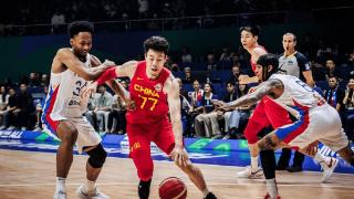 男篮世界杯：克拉克森单节24分 中国男篮三节落后菲律宾22分