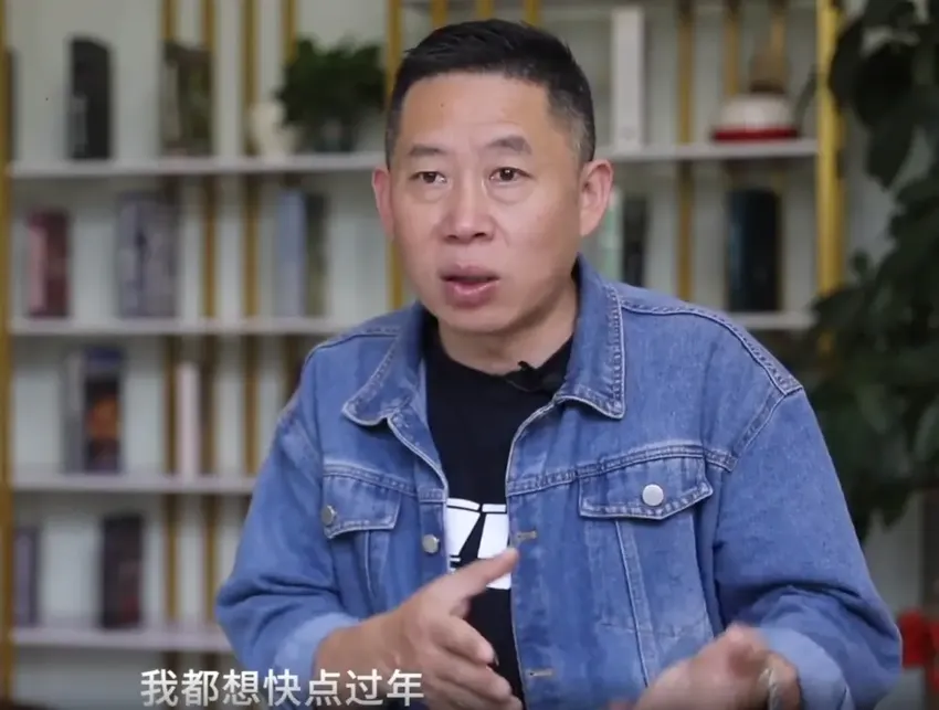 孙卓放暑假回山东玩，是否看望养家父母？孙海洋：不会问，他开心就好