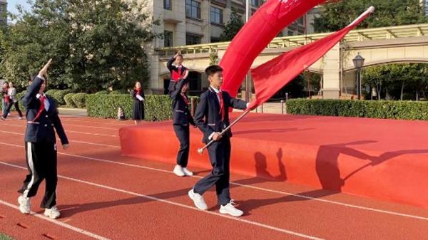 济南市历下区盛景小学建队节队日活动暨新队员入队仪式举行