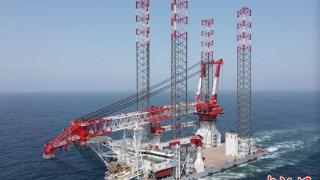 中国新一代自升式海上风电安装平台“大桥海风”号在江苏交付