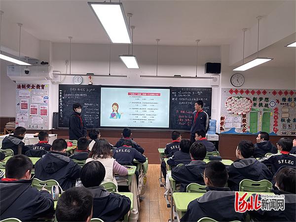 石家庄：学生积极开展学雷锋主题活动