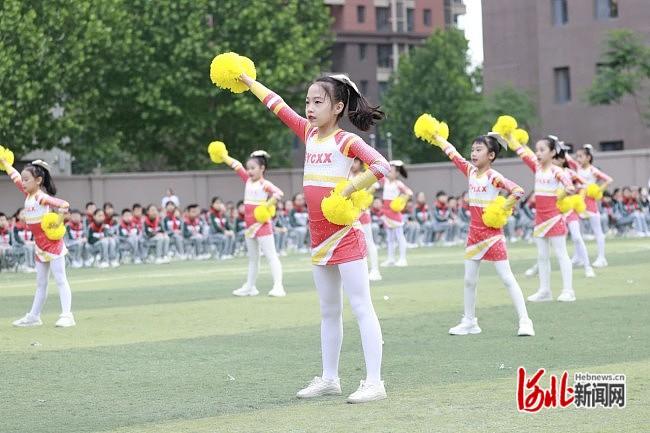 石家庄市公园城小学举行体教融合展示暨春季运动会