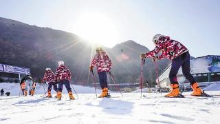 我省群众性冰雪运动再掀热潮