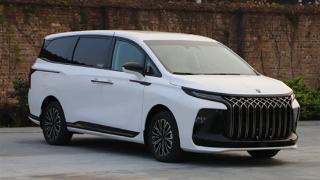 东风风行全新中大型MPV实车图曝光 定位为中大型MPV