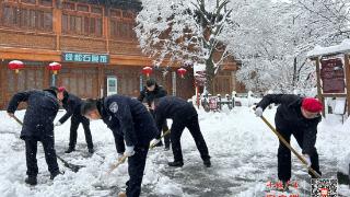 武当山景区办事处除雪保安全