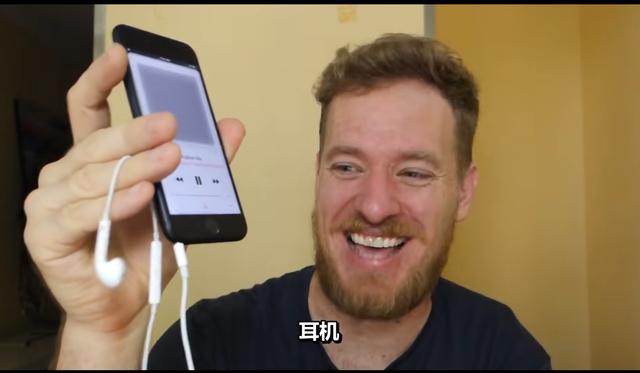 太强了！华强北再现黑科技，不到一半价钱修复iPhone坏屏