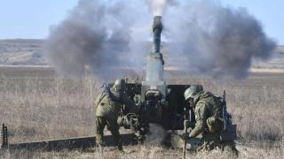俄炮兵摧毁赫尔松附近的美国雷达