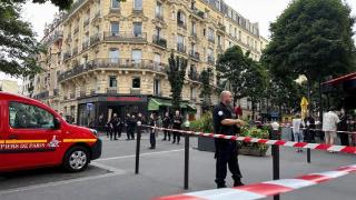 巴黎一汽车冲入咖啡馆致1死6伤 目击者：事发前其“全速”驶过，在单行道逆行